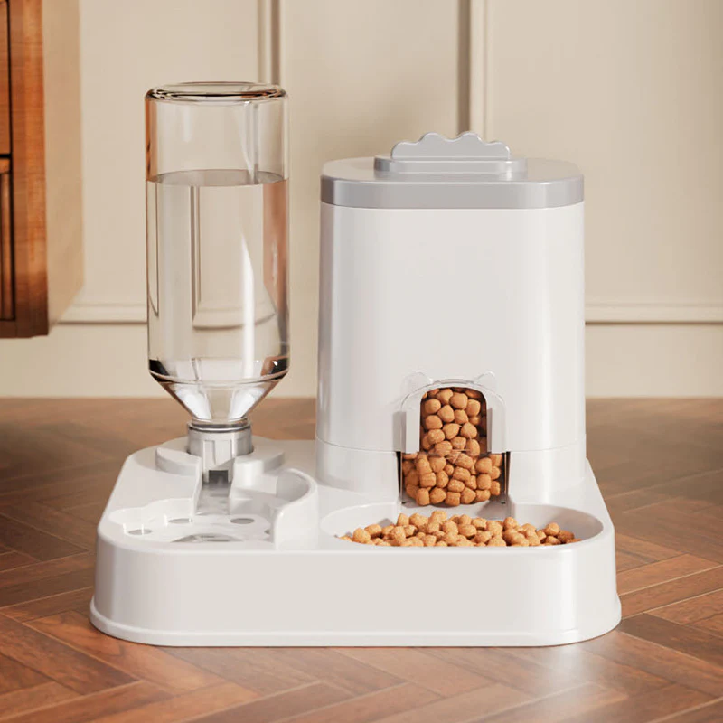 Automatic Cat & Dog Feeder Dispenser with Integrated, Pet One-Piece Design - Image 3