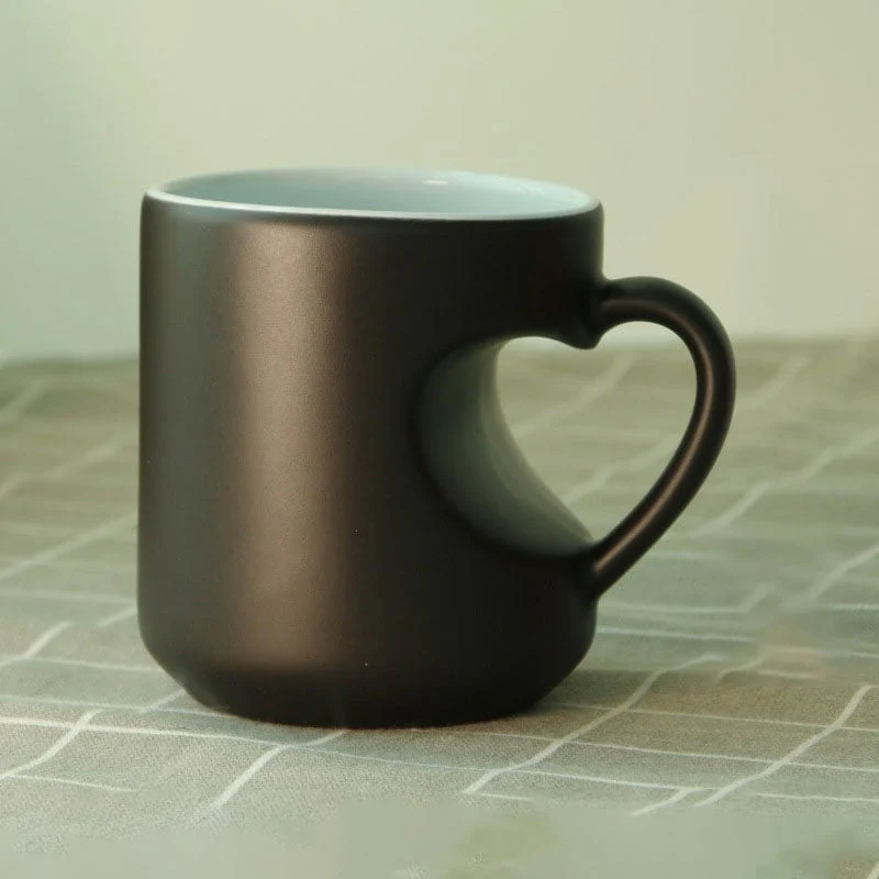 Heat-Activated Magic: The 2-in-1 Color Changing Mug with an Ergonomic Heart-Grip - Image 12