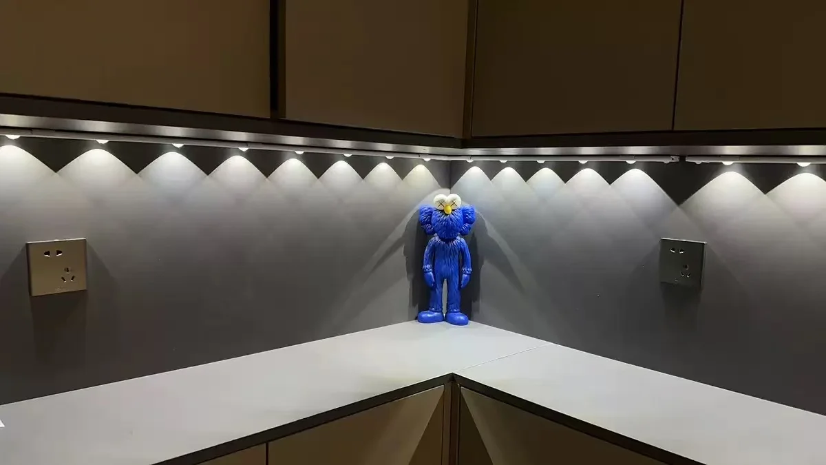 Wireless Motion Sensor LED Night Light - Image 18