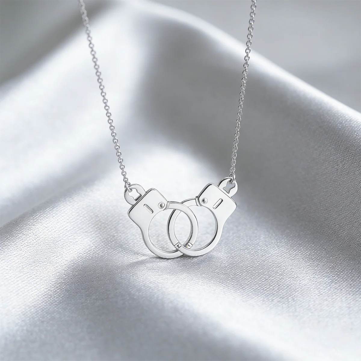 Symbolic Connection Necklace – Minimalist Jewelry with Meaning - Image 5